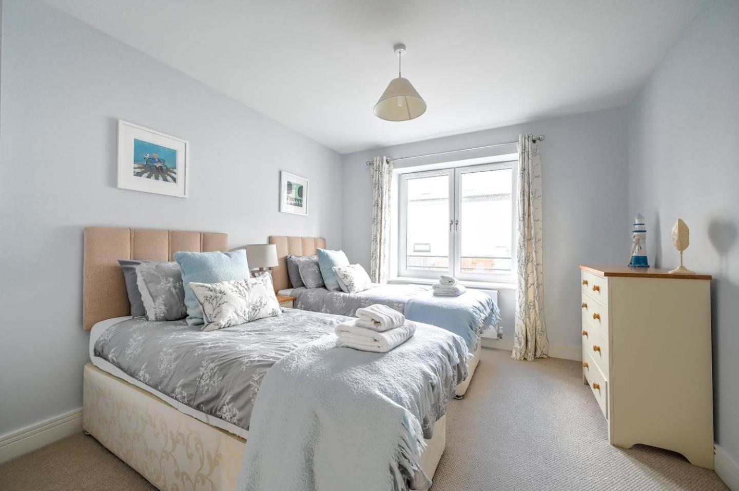 Luxury 3-bed House, 300m, Sleeps 6, Parking Newquay (Cornwall)